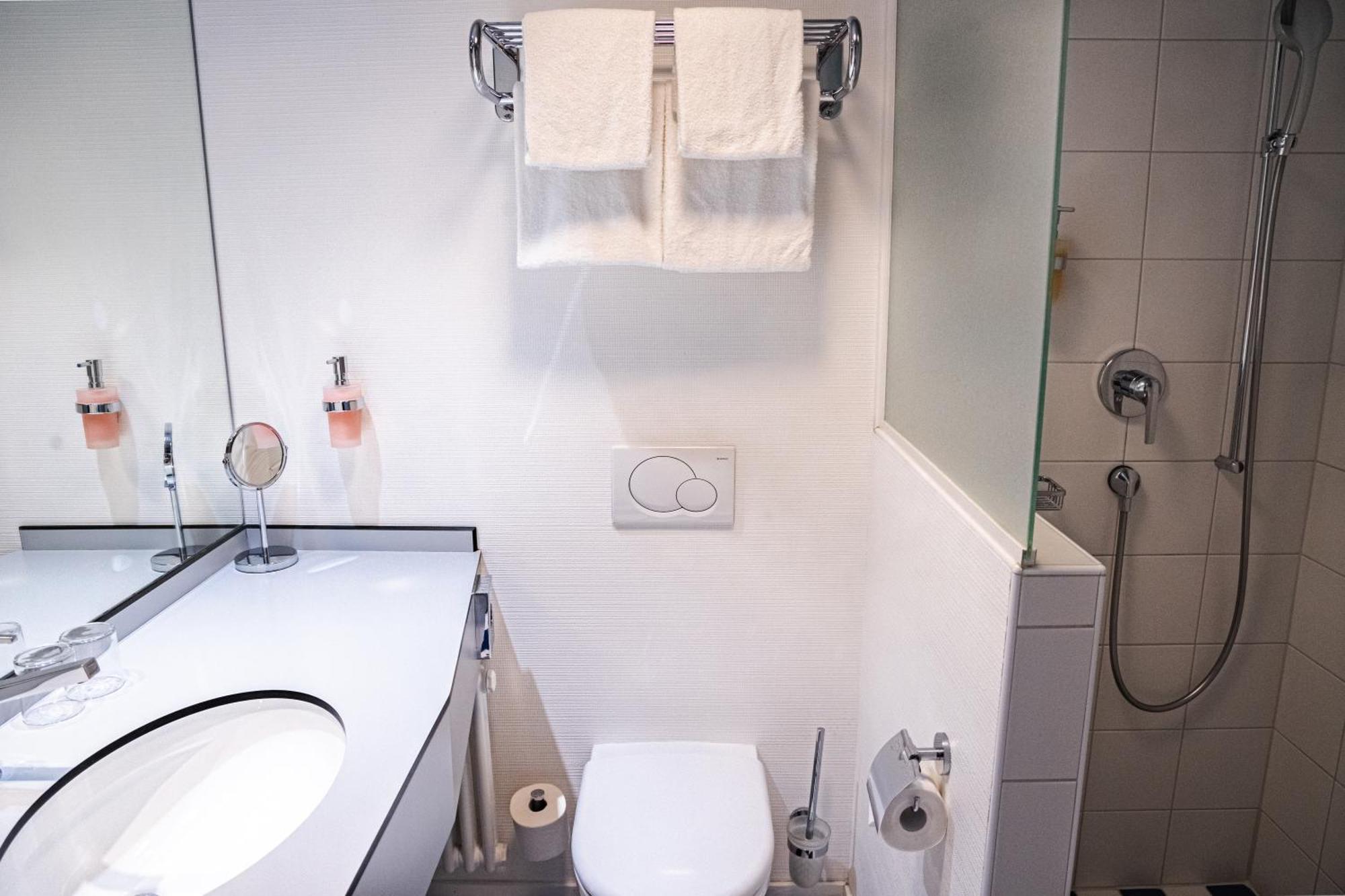 Albergo Carcani By Ketty & Tommy อัสโกนา ภายนอก รูปภาพ