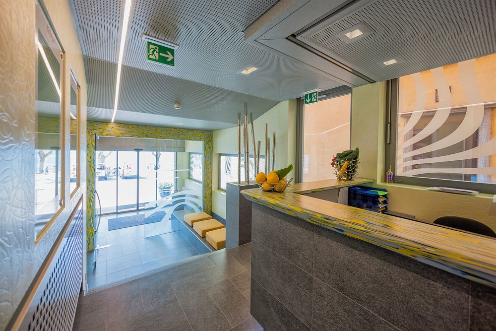 Albergo Carcani By Ketty & Tommy อัสโกนา ภายนอก รูปภาพ