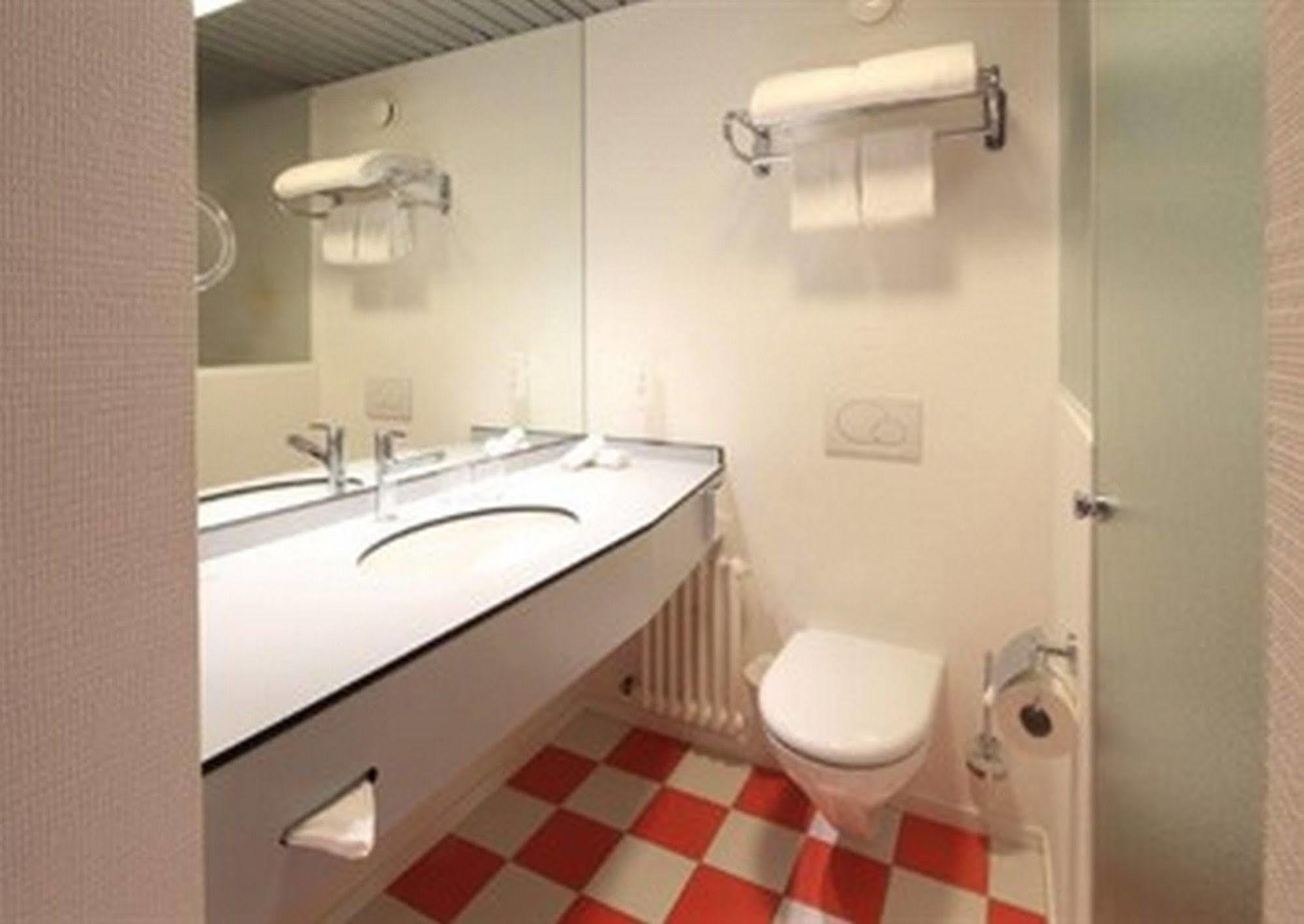 Albergo Carcani By Ketty & Tommy อัสโกนา ภายนอก รูปภาพ